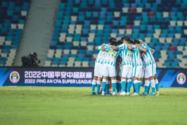 在谈到落后榜首7分争冠难度剧增时，德科表示：“我们必须继续战斗，一切还没有盖棺定论，联赛还很漫长，但这是一场争冠的直接对话，我们还没能赢下这场关键比赛。
